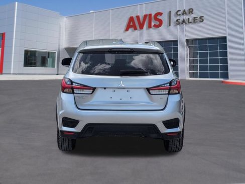 Used 2025 Mitsubishi Outlander Sport SE AWD/4WD image 7