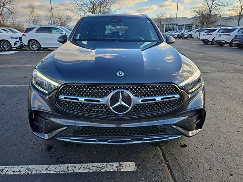 Used 2025 Mercedes-Benz GLC 300 4MATIC image 8