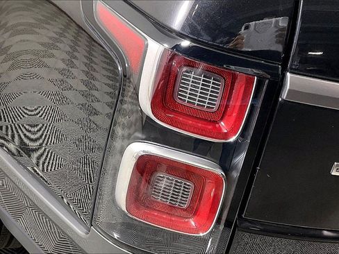 Used 2019 Land Rover Range Rover Long Wheelbase Supercharged image 28