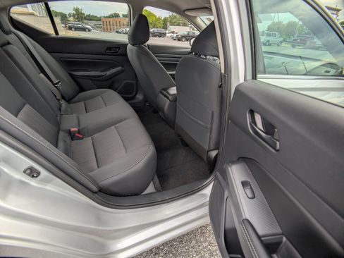 Used 2025 Nissan Altima 2.5 SV AWD/4WD image 13