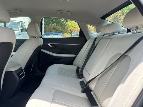 Used 2025 Hyundai Sonata SEL FWD image 11