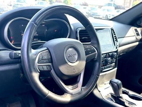 Used 2019 Jeep Grand Cherokee Altitude AWD/4WD image 10