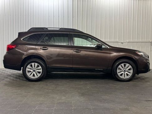 Used 2019 Subaru Outback 2.5i Premium AWD/4WD image 5