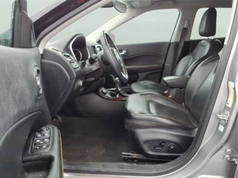 Used 2018 Jeep Compass Limited image 17