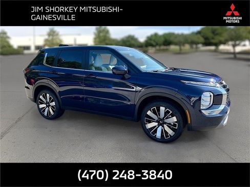 New 2025 Mitsubishi Outlander SE image 1