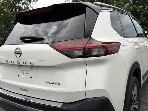 Used 2023 Nissan Rogue SL w/ SL Premium Package AWD/4WD image 6