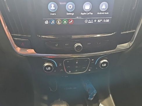 Used 2022 Chevrolet Traverse RS image 9