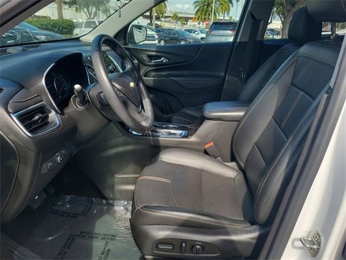 Used 2022 Chevrolet Equinox Premier image 12