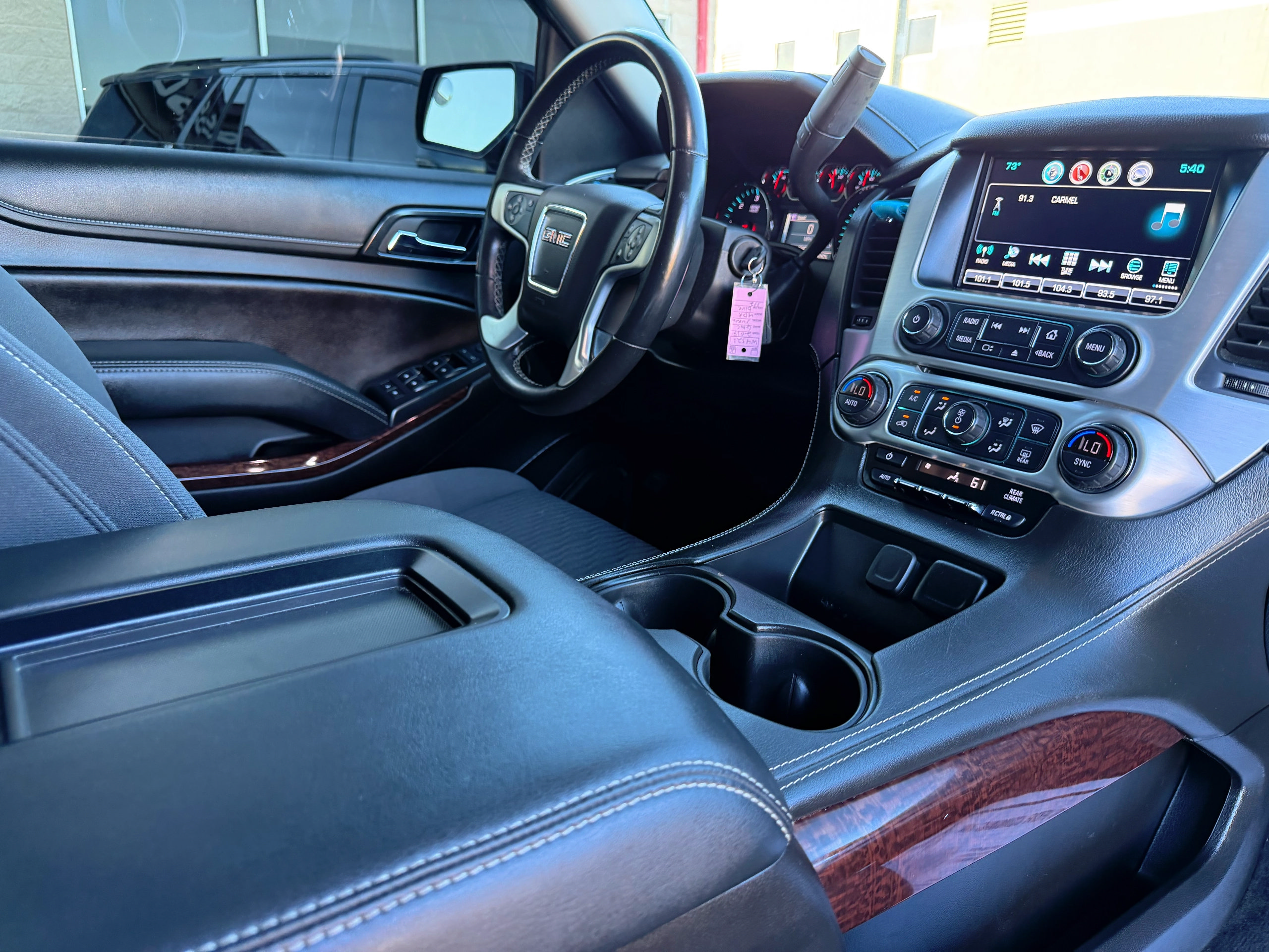 Used 2019 GMC Yukon SLE w/ SLE Value Package AWD/4WD image 5