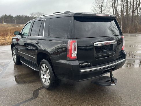 Used 2018 GMC Yukon Denali image 3