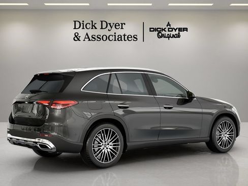 Used 2026 Mercedes-Benz GLC 300 image 9