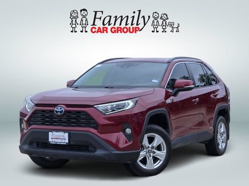 Used 2021 Toyota RAV4 XLE w/ Convenience Package AWD/4WD image 1