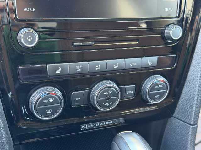 Certified 2022 Volkswagen Passat 2.0T FWD image 28