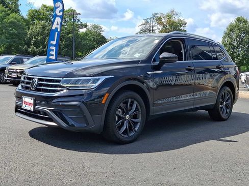 Used 2022 Volkswagen Tiguan SE AWD/4WD image 3