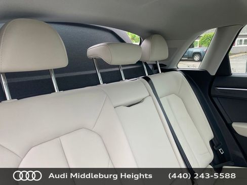 Used 2025 Audi Q3 2.0T Premium w/ Convenience Package image 29