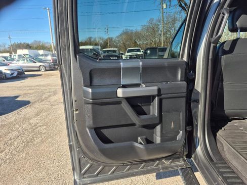 Used 2018 Ford F150 XLT w/ Equipment Group 302A Luxury image 15