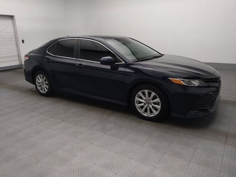 Used 2019 Toyota Camry LE FWD image 11