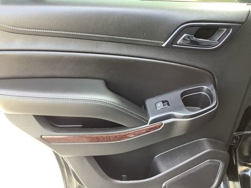 Used 2019 GMC Yukon SLE w/ Convenience Package image 12