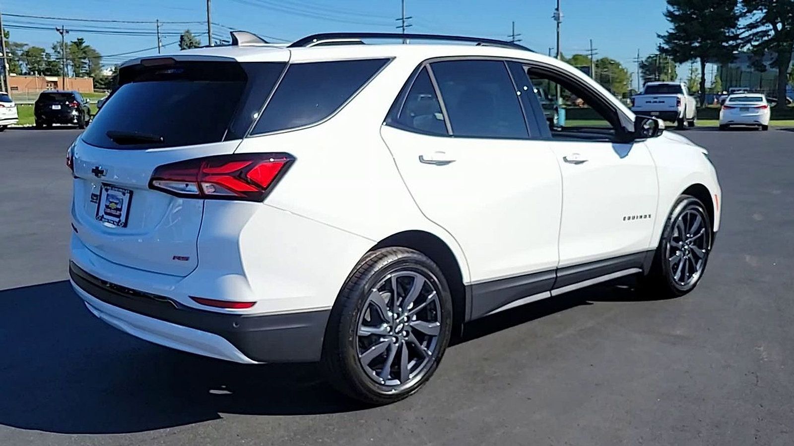 Used 2024 Chevrolet Equinox RS FWD image 8