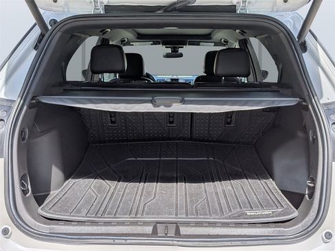 Used 2022 Chevrolet Equinox RS w/ RS Leather Package image 12