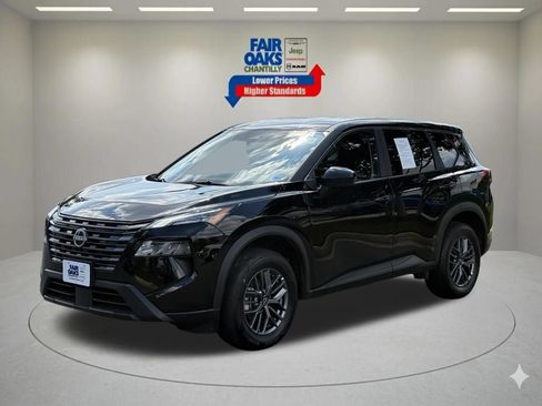Used 2026 Nissan Rogue SV AWD/4WD image 4