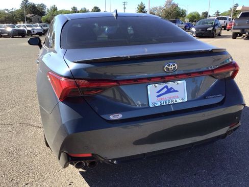 Used 2019 Toyota Avalon Touring w/ Advanced Safety Package FWD image 11
