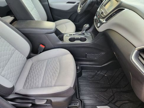 Used 2018 Chevrolet Equinox LS FWD image 13