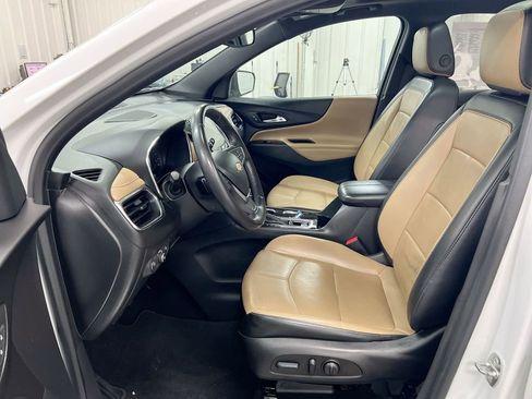 Used 2022 Chevrolet Equinox Premier AWD/4WD image 16