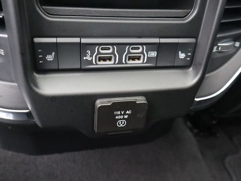 Used 2019 RAM 1500 Laramie AWD/4WD image 28