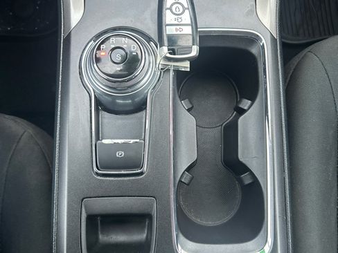 Used 2019 Ford Fusion SE image 17