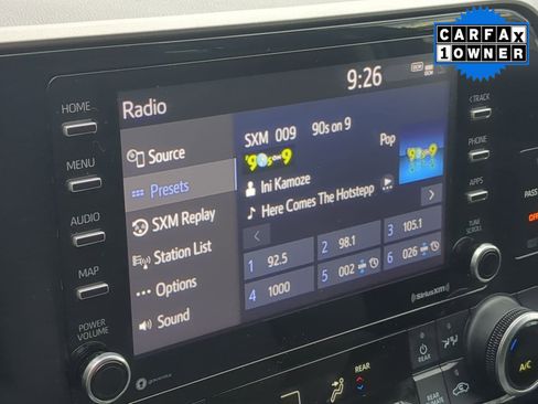 Used 2021 Toyota Highlander L image 16