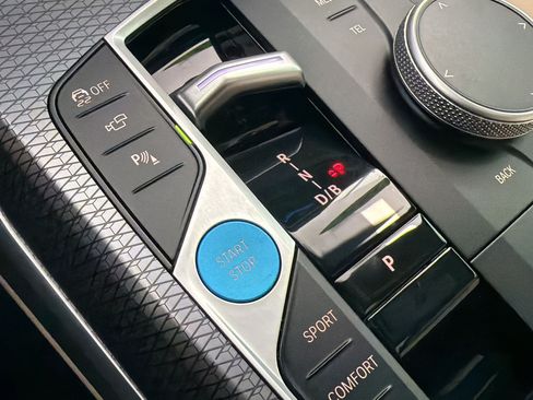 Used 2025 BMW i4 eDrive40 w/ Premium Package RWD image 17