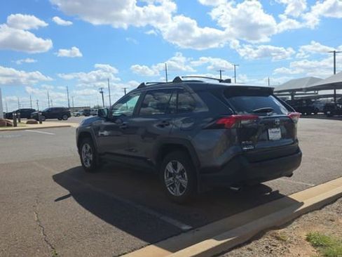Used 2024 Toyota RAV4 XLE w/ Convenience Package image 8