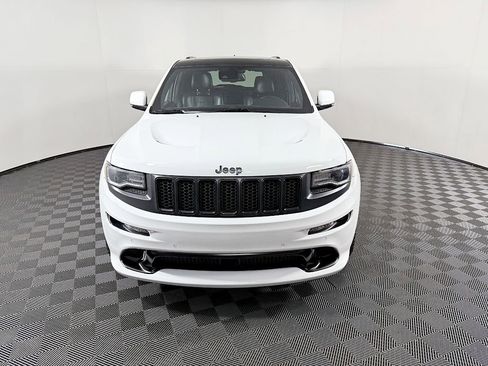 Used 2016 Jeep Grand Cherokee SRT image 3