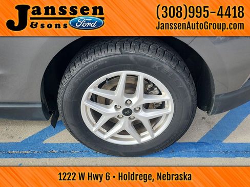 Used 2024 Ford Edge SEL image 15