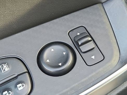 Used 2020 Nissan Sentra SR w/ Lighting Package image 23