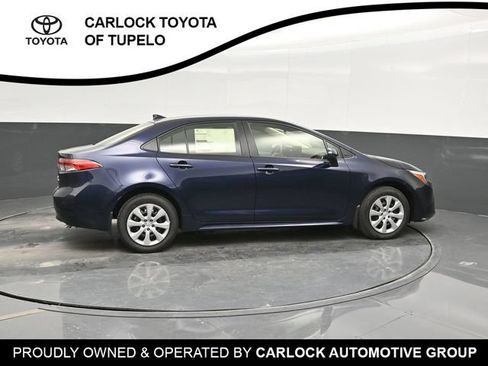 Used 2025 Toyota Corolla LE FWD image 4