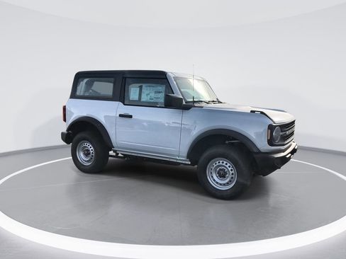 New 2025 Ford Bronco 2-Door image 2