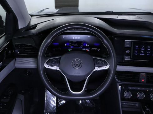 Used 2024 Volkswagen Taos S image 17