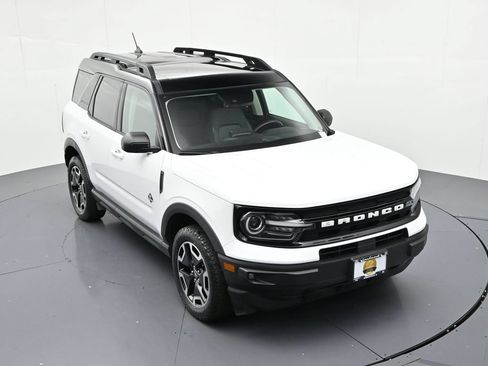 Certified 2022 Ford Bronco Sport Outer Banks w/ Tech Package AWD/4WD image 16