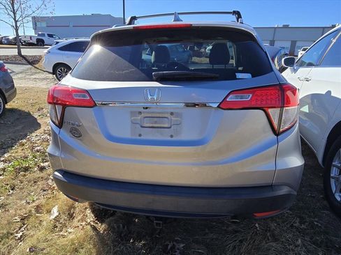 Used 2019 Honda HR-V EX image 8