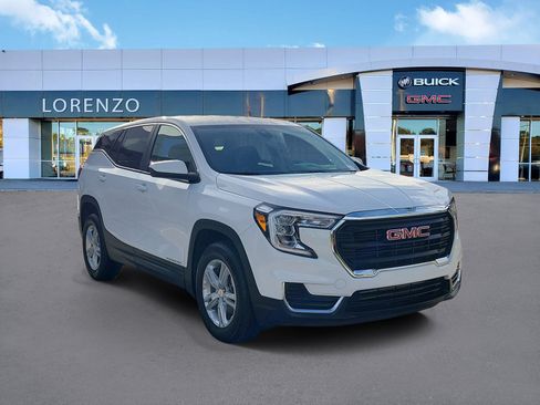 Used 2024 GMC Terrain SLE FWD image 3