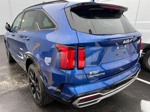 Used 2023 Kia Sorento SX image 3