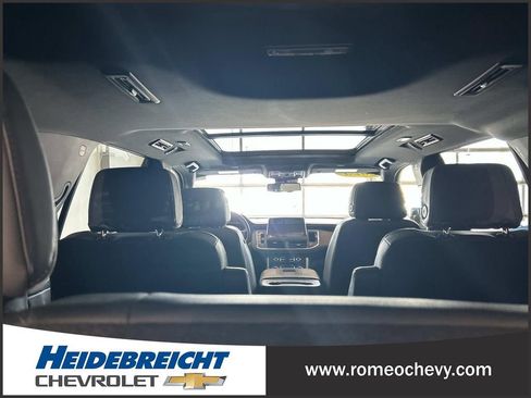 Used 2023 GMC Yukon SLT w/ SLT Luxury Package AWD/4WD image 33