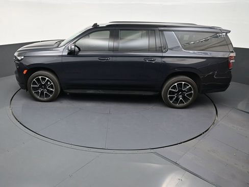 Used 2024 Chevrolet Suburban RST w/ Luxury Package RWD image 14