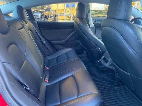 Used 2018 Tesla Model 3 image 9
