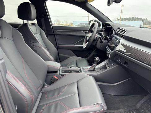 Used 2025 Audi Q3 2.0T Premium Plus w/ Premium Plus Package image 19