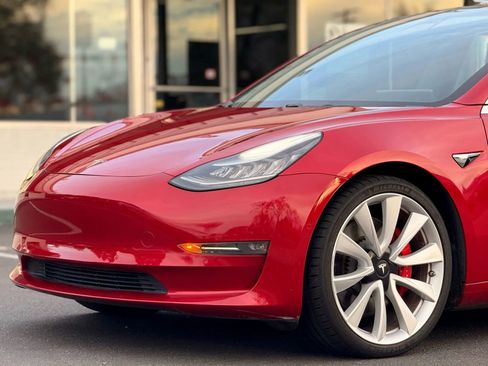 Used 2018 Tesla Model 3 Performance image 4