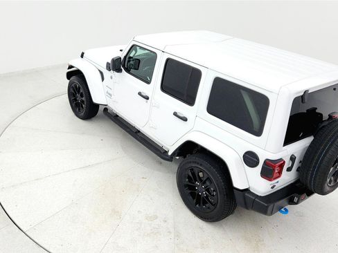 Used 2024 Jeep Wrangler Unlimited Sahara w/ Technology Group AWD/4WD image 15
