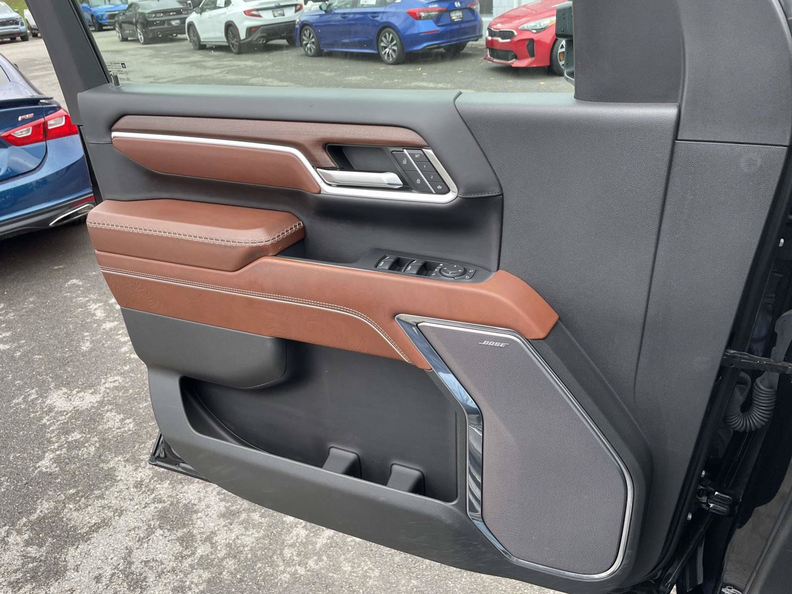 Certified 2024 GMC Sierra 2500 Denali Ultimate AWD/4WD image 30